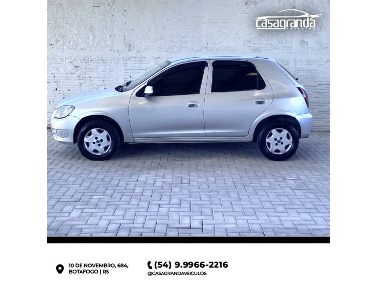 CHEVROLET - CELTA - 2013/2013 - Prata - R$ 35.000,00