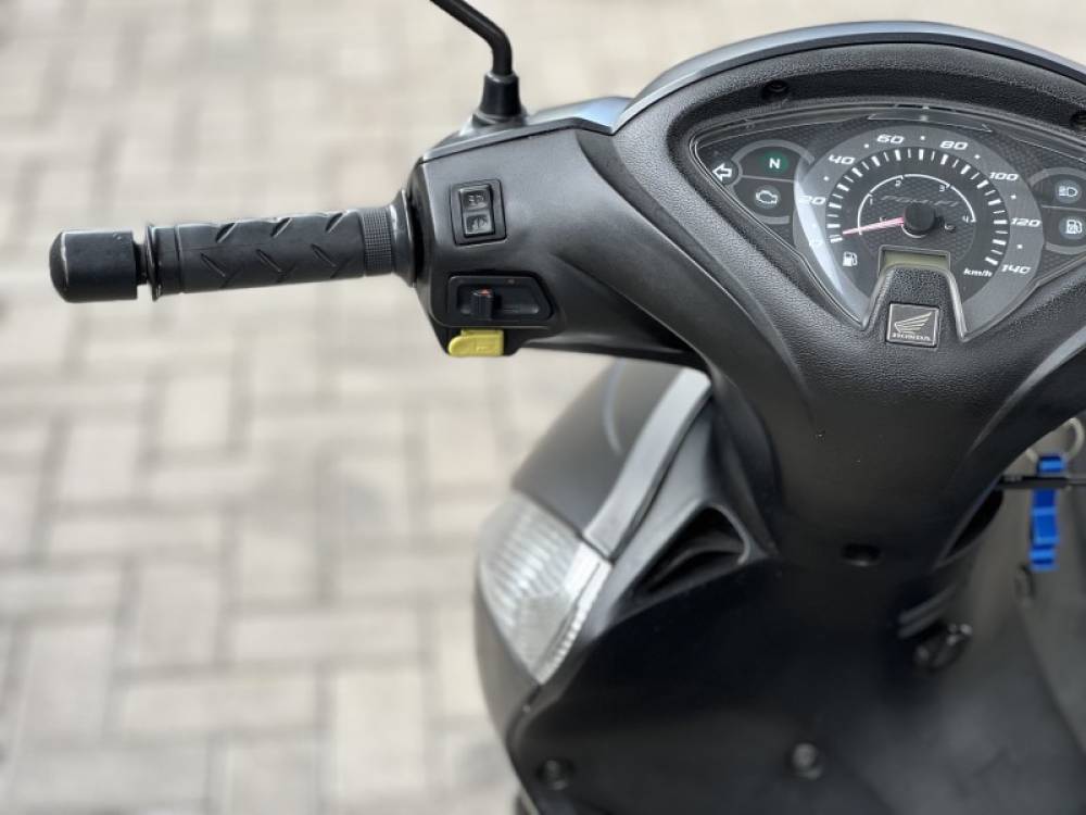 HONDA - BIZ 125 - 2013/2014 - Preta - R$ 13.000,00