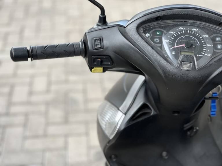 HONDA - BIZ 125 - 2013/2014 - Preta - R$ 13.000,00