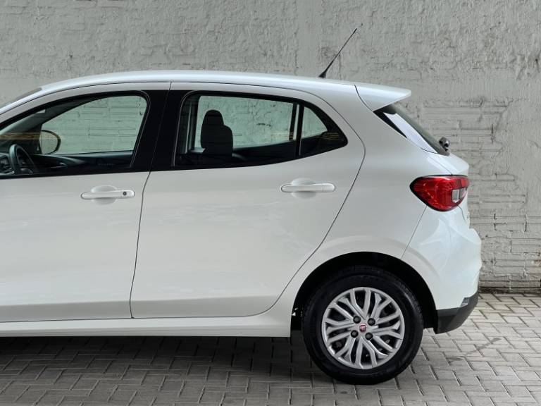 FIAT - ARGO - 2019/2019 - Branca - R$ 58.000,00