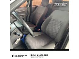 FORD - FIESTA - 2005/2005 - Branca - R$ 28.000,00
