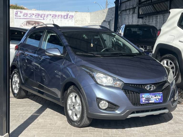 HYUNDAI - HB20X - 2015/2015 - Azul - R$ 58.000,00