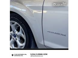 FORD - FOCUS - 2011/2012 - Prata - R$ 65.000,00