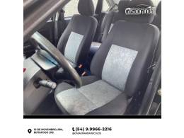 FORD - FIESTA - 2007/2008 - Preta - R$ 27.000,00