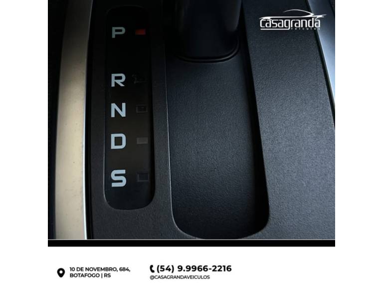 FORD - FIESTA - 2013/2014 - Vermelha - R$ 44.900,00