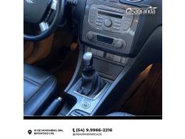 FORD - FOCUS - 2011/2012 - Prata - R$ 65.000,00