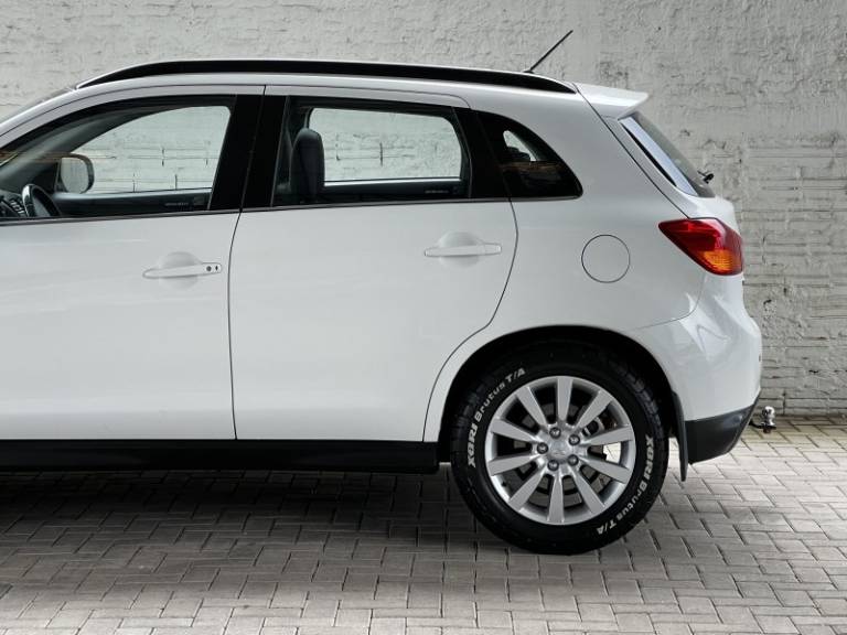MITSUBISHI - ASX - 2013/2014 - Branca - R$ 77.000,00