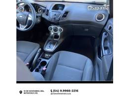 FORD - FIESTA - 2013/2014 - Vermelha - R$ 45.000,00