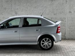 CHEVROLET - ASTRA - 2008/2009 - Prata - R$ 43.000,00