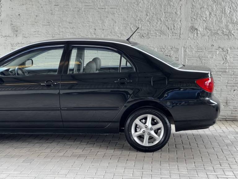 TOYOTA - COROLLA - 2004/2004 - Preta - R$ 42.000,00