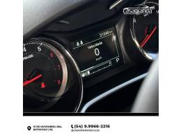 CHEVROLET - ONIX - 2023/2024 - Prata - R$ 97.000,00