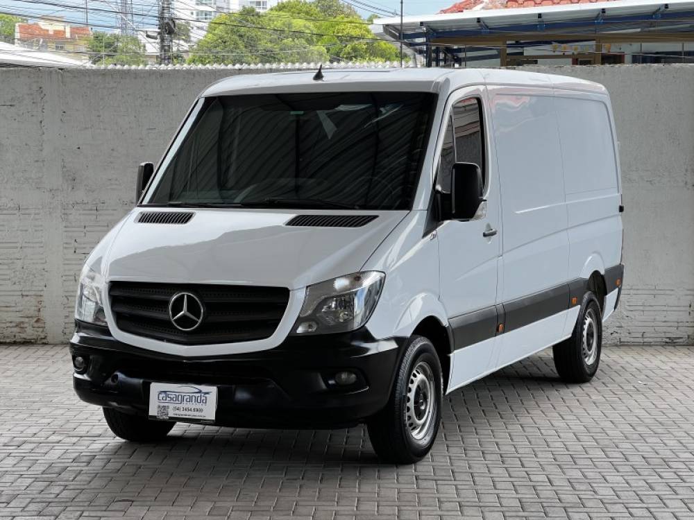 MERCEDES-BENZ - SPRINTER - 2018/2019 - Branca - R$ 175.000,00