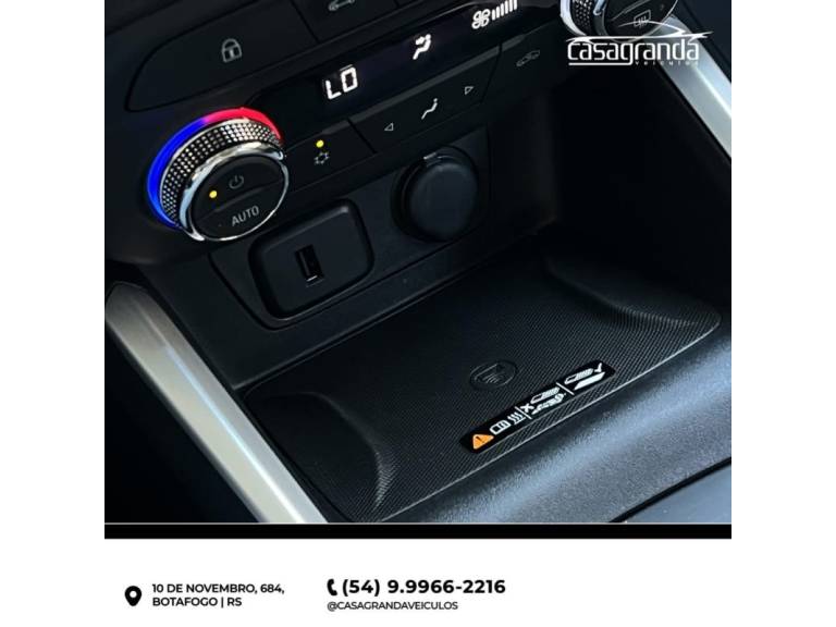 CHEVROLET - ONIX - 2023/2024 - Prata - R$ 97.000,00