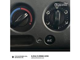 FORD - FIESTA - 2005/2005 - Branca - R$ 28.000,00