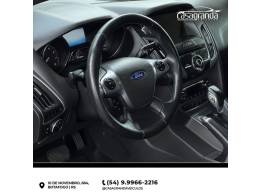 FORD - FOCUS - 2015/2015 - Branca - R$ 64.000,00