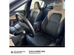 CHEVROLET - ONIX - 2023/2024 - Prata - R$ 97.000,00