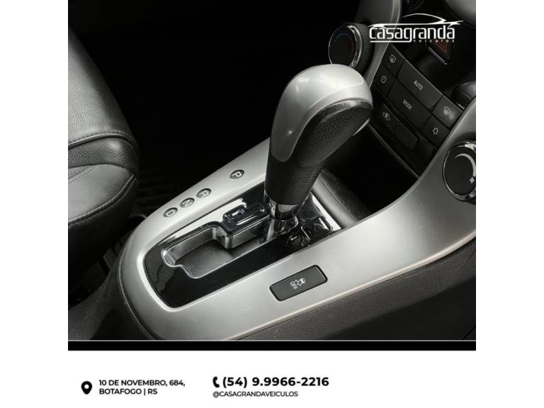 CHEVROLET - CRUZE - 2015/2016 - Branca - R$ 75.000,00