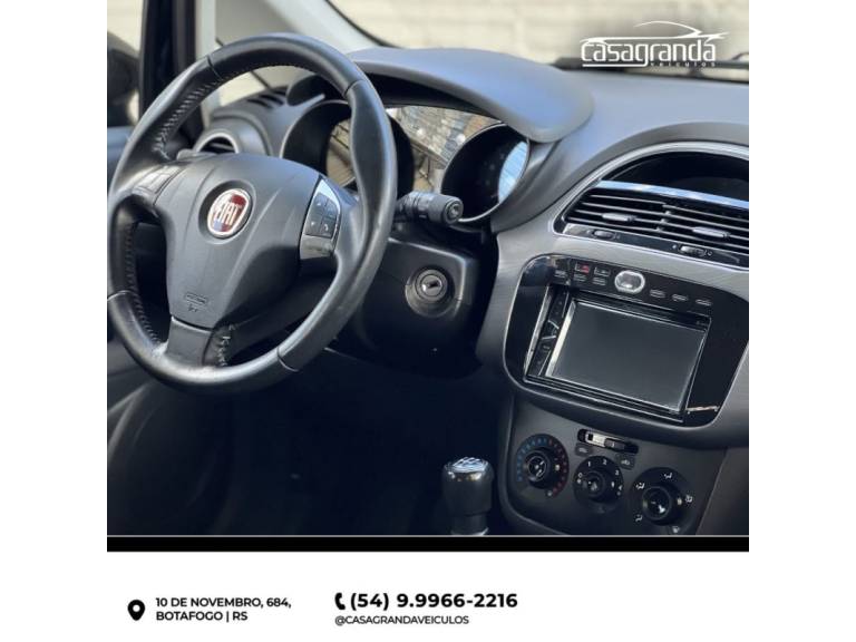 FIAT - PUNTO - 2013/2014 - Preta - R$ 43.000,00