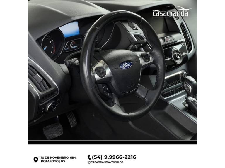 FORD - FOCUS - 2013/2014 - Azul - R$ 65.000,00