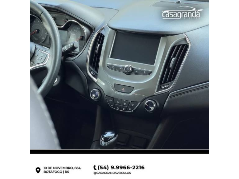 CHEVROLET - CRUZE - 2017/2018 - Vermelha - R$ 85.000,00