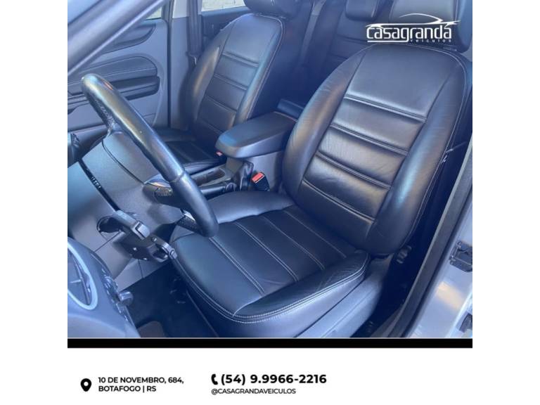 FORD - FOCUS - 2011/2012 - Prata - R$ 65.000,00