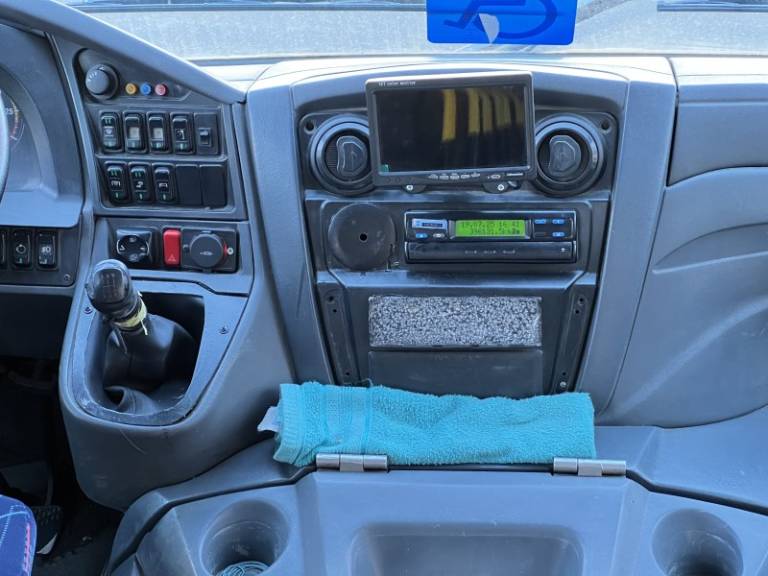 MARCOPOLO - VOLARE - 2015/2016 - Branca - R$ 350.000,00